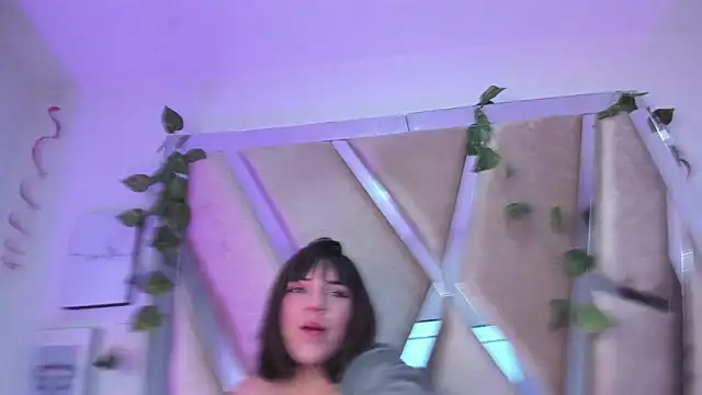 xhinata hyugax online show from January 3, 2025, 11:12 pm