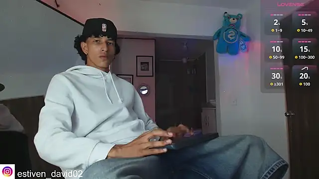 Snapshot of mike_casseano chatting on September 19, 2025, 12:56 am mike casseano online show from September 19, 2025, 12:56 am