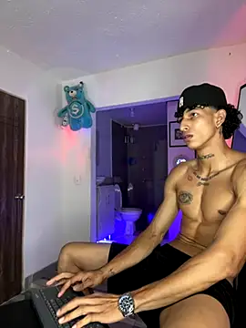 Snapshot of mike_casseano chatting on September 19, 2025, 9:48 pm mike casseano online show from September 19, 2025, 9:48 pm