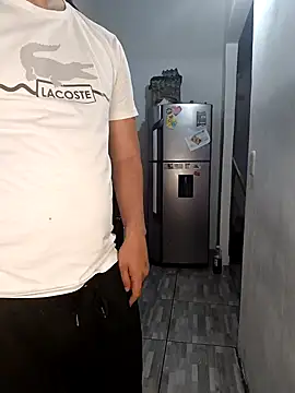 catire2323 online show from January 26, 2025, 8:34 pm