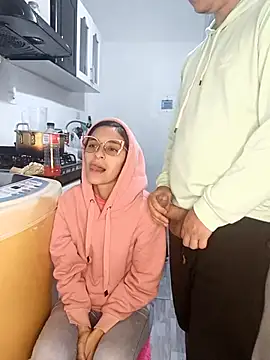 catire2323 online show from November 14, 2025, 2:10 am