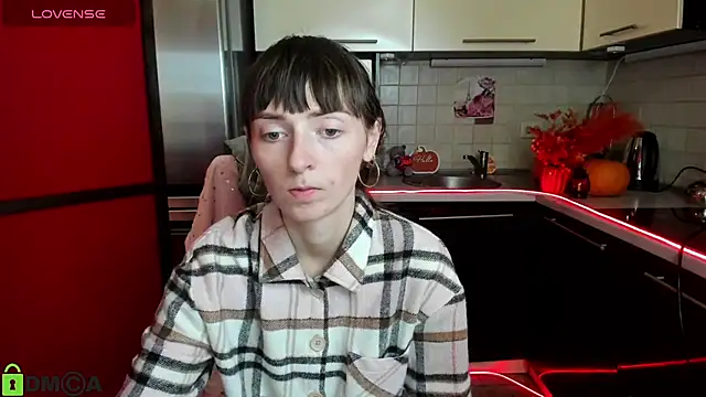 TayanaJons online show from November 22, 2025, 8:02 am