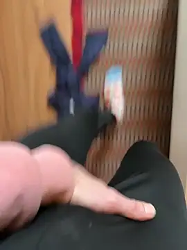 Snapshot of Mrbighardcock chatting on February 18, 2026, 8:21 am Mrbighardcock online show from February 18, 2026, 8:21 am