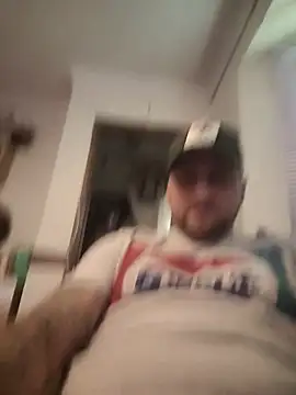 SmallDick    online show from December 17, 2025, 9:59 am