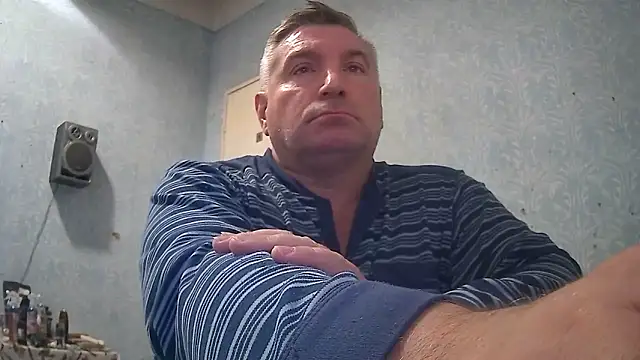 GYurmoka70 online show from September 28, 2025, 7:41 pm