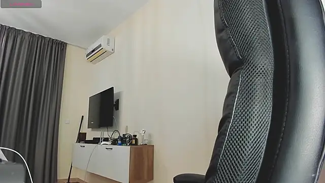 Snapshot of Findom_guy chatting on March 8, 2026, 11:58 am Findom guy online show from March 8, 2026, 11:58 am