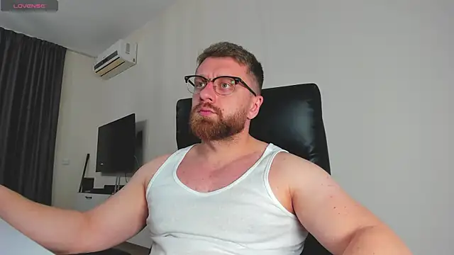 Snapshot of Findom_guy chatting on March 9, 2026, 11:03 am Findom guy online show from March 9, 2026, 11:03 am