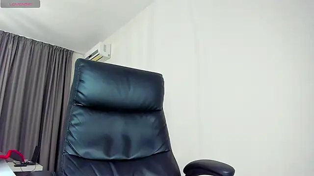 Snapshot of Findom_guy chatting on March 28, 2026, 1:54 pm Findom guy online show from March 28, 2026, 1:54 pm