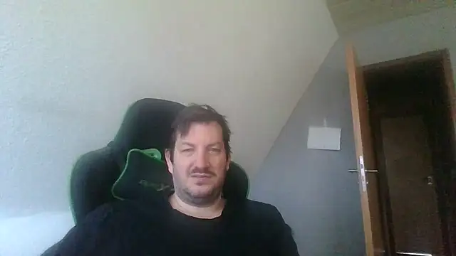 Golffahrer1982 online show from November 4, 2025, 9:30 am