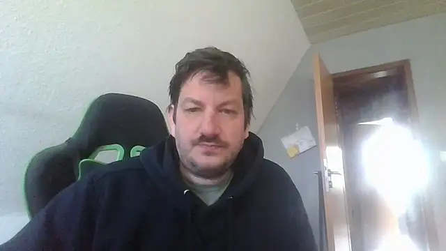 Snapshot of Golffahrer1982 chatting on June 13, 2026, 8:12 am Golffahrer1982 online show from June 13, 2026, 8:12 am