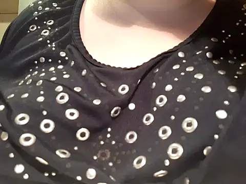 D Marinna online show from March 5, 2025, 7:06 pm