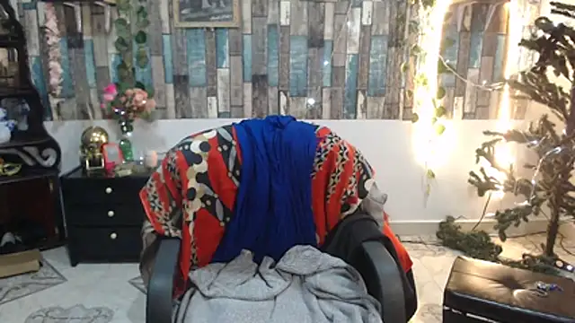 KarimaSarabe online show from December 2, 2025, 10:05 pm