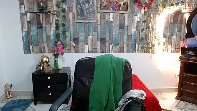 KarimaSarabe online show from February 10, 2026, 9:08 pm