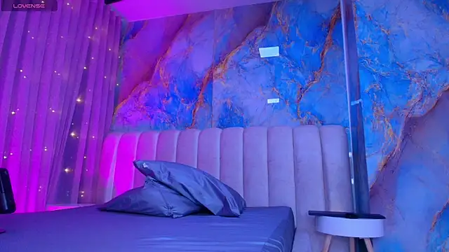  sex mia online show from May 6, 2026, 7:19 pm