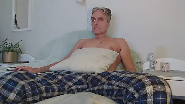 StrongBill online show from December 14, 2024, 2:31 pm