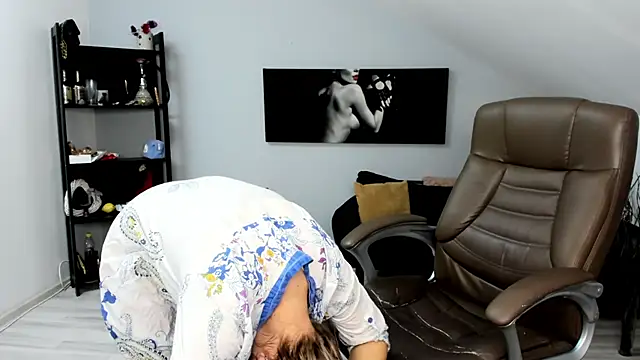 Cassandra Hotty online show from January 23, 2025, 8:25 am