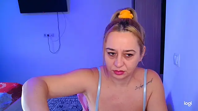 Snapshot of freyyamore1 chatting on February 5, 2026, 6:29 am freyyamore1 online show from February 5, 2026, 6:29 am