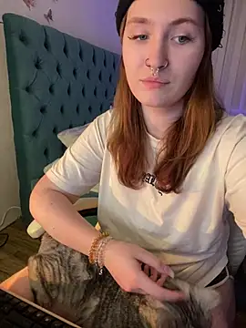  Chlo  e online show from February 4, 2025, 4:26 am