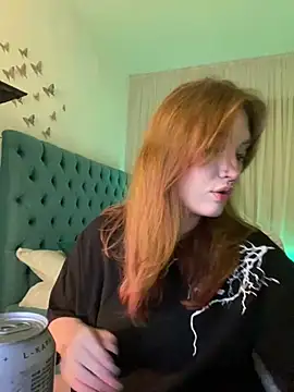  Chlo  e online show from February 19, 2025, 9:36 pm