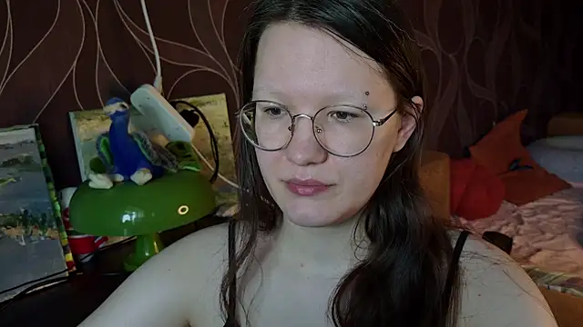 Snapshot of MiriamOr chatting on July 25, 2026, 8:34 am MiriamOr online show from July 25, 2026, 8:34 am