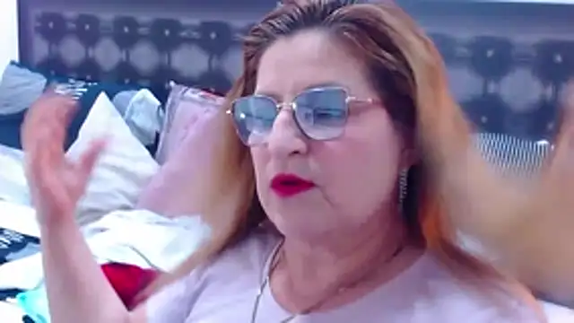 sandra 20 online show from October 28, 2025, 11:25 am