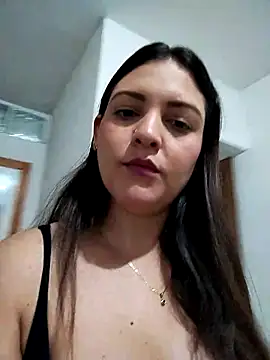 Mia Hampton online show from February 19, 2026, 7:10 pm