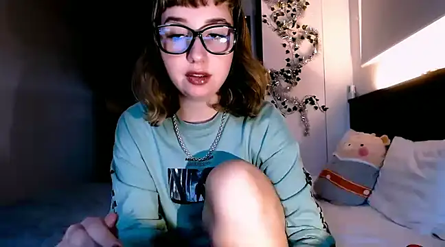 Cosmo Riri online show from December 29, 2024, 4:38 am