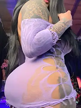 Snapshot of monroe_777 chatting on November 4, 2025, 12:10 am monroe 777 online show from November 4, 2025, 12:10 am