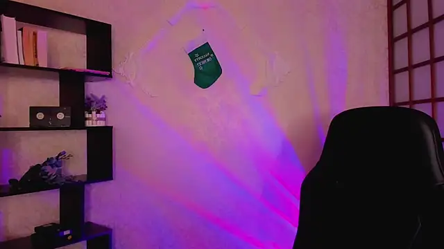 KateCuddle online show from December 26, 2024, 5:26 am