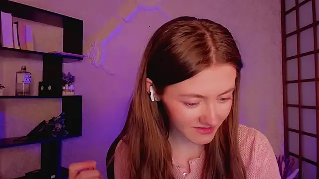 KateCuddle online show from February 4, 2025, 2:07 am