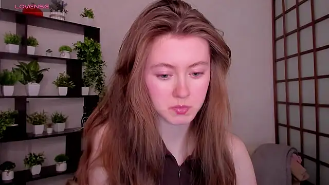 KateCuddle online show from February 24, 2026, 2:42 am