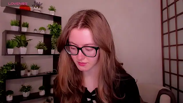 KateCuddle online show from March 24, 2026, 2:38 am