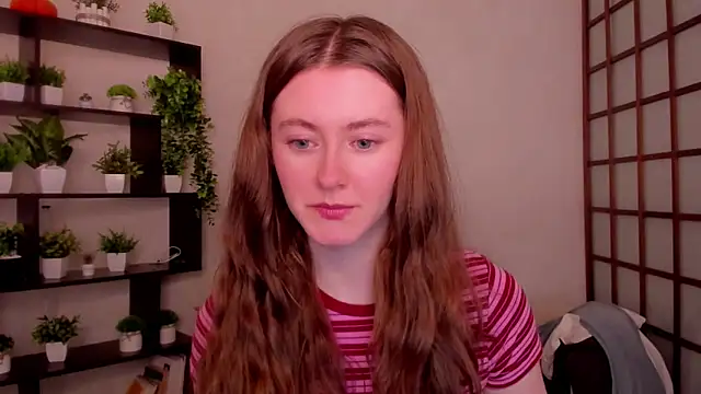 KateCuddle online show from April 7, 2026, 2:45 am