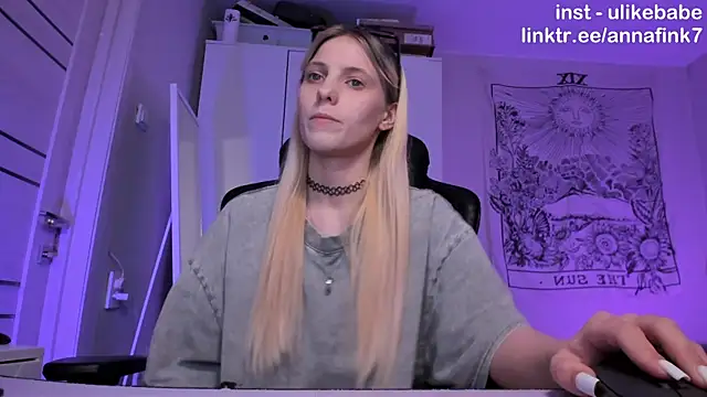 Anna Fink online show from November 6, 2025, 8:54 pm