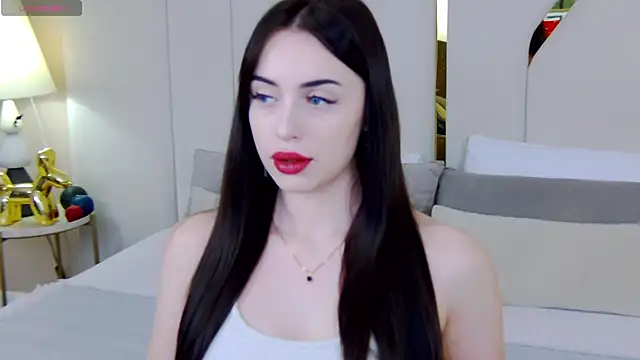 Betty Bridge online show from November 18, 2025, 7:13 am