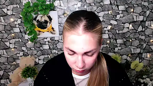 Snapshot of Sport_Tall_Doll chatting on October 7, 2025, 9:50 am Sport Tall Doll online show from October 7, 2025, 9:50 am