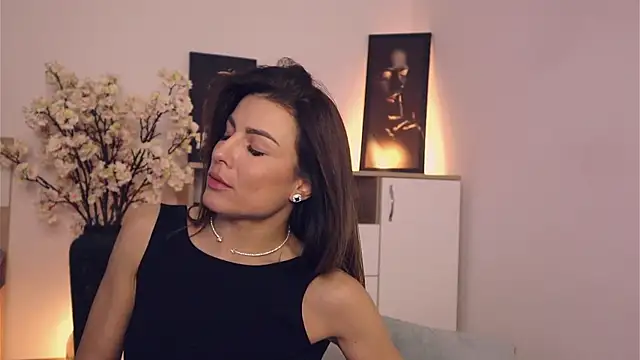 Snapshot of Misslullu chatting on January 25, 2025, 8:00 am Misslullu online show from January 25, 2025, 8:00 am