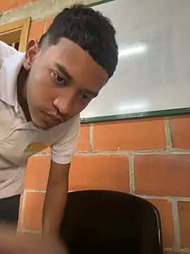 suarezz online show from September 12, 2025, 2:55 am