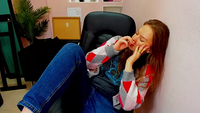 Persephoni online show from September 13, 2025, 4:07 pm