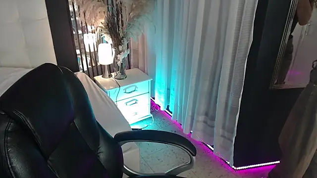 Snapshot of LiaVillalobos chatting on April 4, 2026, 3:31 pm LiaVillalobos online show from April 4, 2026, 3:31 pm