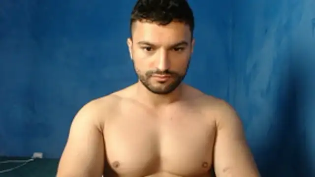 Snapshot of alex_blu chatting on May 31, 2026, 12:45 pm alex blu online show from May 31, 2026, 12:45 pm