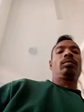 Snapshot of Lent_Medium chatting on November 25, 2025, 4:23 am Lent Medium online show from November 25, 2025, 4:23 am