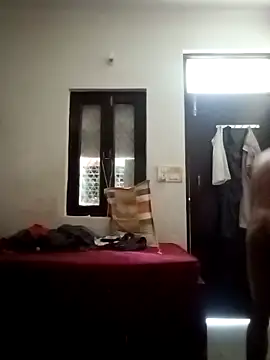 Snapshot of Lent_Medium chatting on April 8, 2026, 4:45 am Lent Medium online show from April 8, 2026, 4:45 am