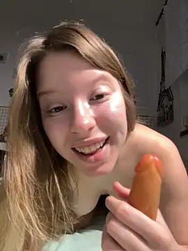 kimczii online show from April 7, 2026, 6:25 am