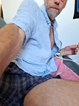 Snapshot of eddouxxx78 chatting on June 24, 2026, 3:11 pm eddouxxx78 online show from June 24, 2026, 3:11 pm
