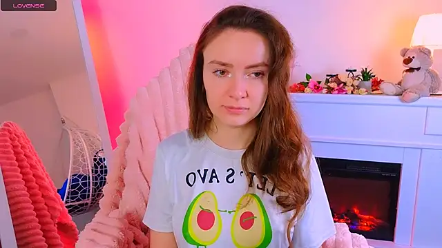 Snapshot of ___Emily___ chatting on March 10, 2025, 7:32 am Emily online show from March 10, 2025, 7:32 am