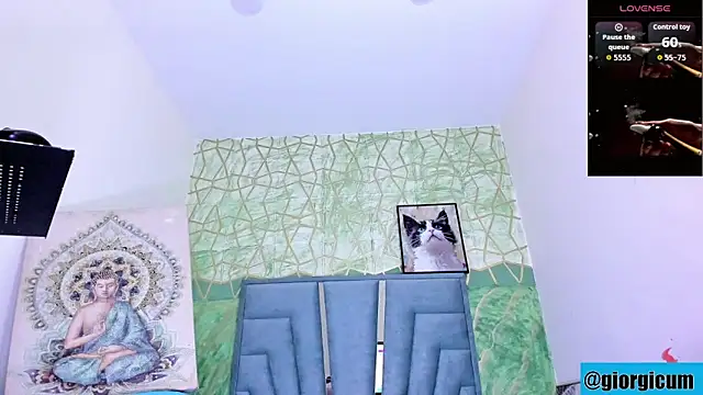 Snapshot of thebestwarrior_ chatting on May 17, 2026, 4:54 am thebestwarrior online show from May 17, 2026, 4:54 am