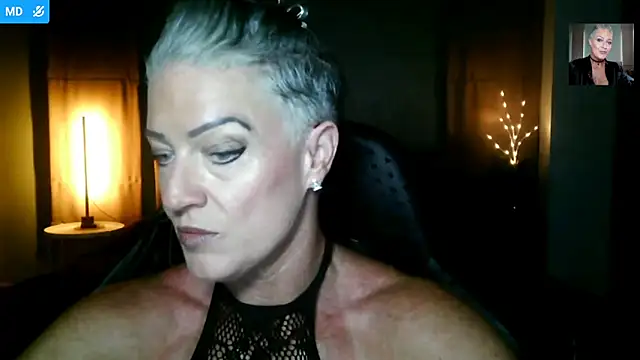 Snapshot of Devon2020 chatting on February 23, 2026, 12:13 pm Devon2020 online show from February 23, 2026, 12:13 pm