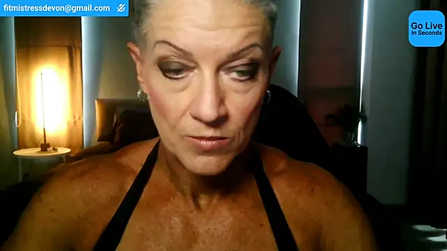 Snapshot of Devon2020 chatting on June 19, 2026, 9:46 am Devon2020 online show from June 19, 2026, 9:46 am