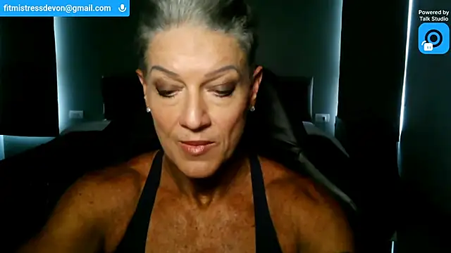 Snapshot of Devon2020 chatting on June 26, 2026, 7:57 am Devon2020 online show from June 26, 2026, 7:57 am